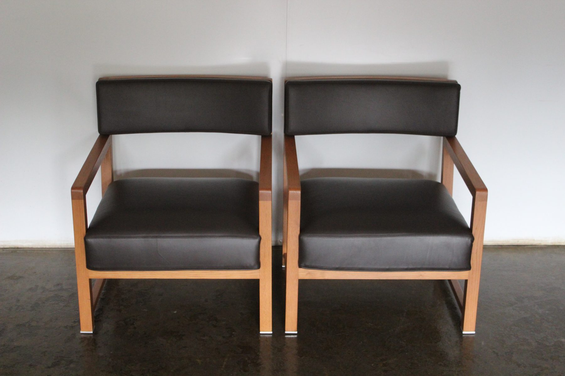 Sublime Pair Of B&B Italia "Maxalto" Armchairs In Pristine "Pelle ...