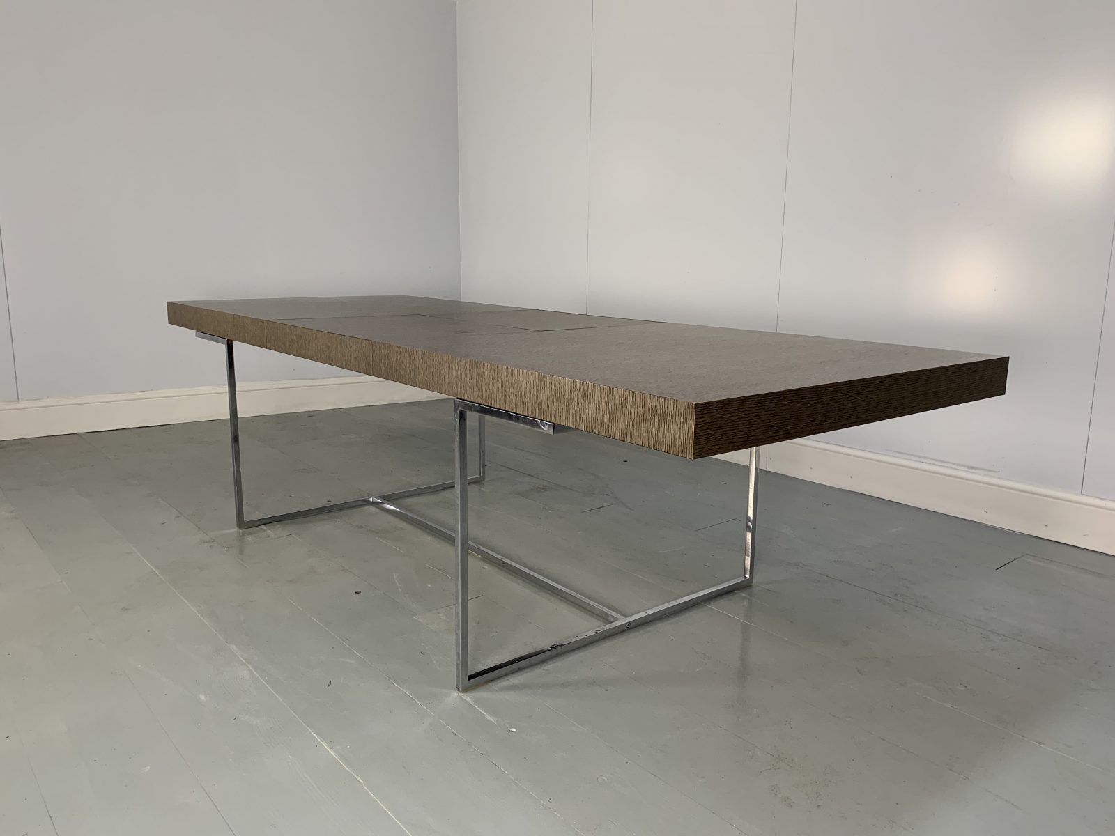 RRP £6000 - Sublime B&B Italia "Athos" Extendible Dining Table In Grey ...