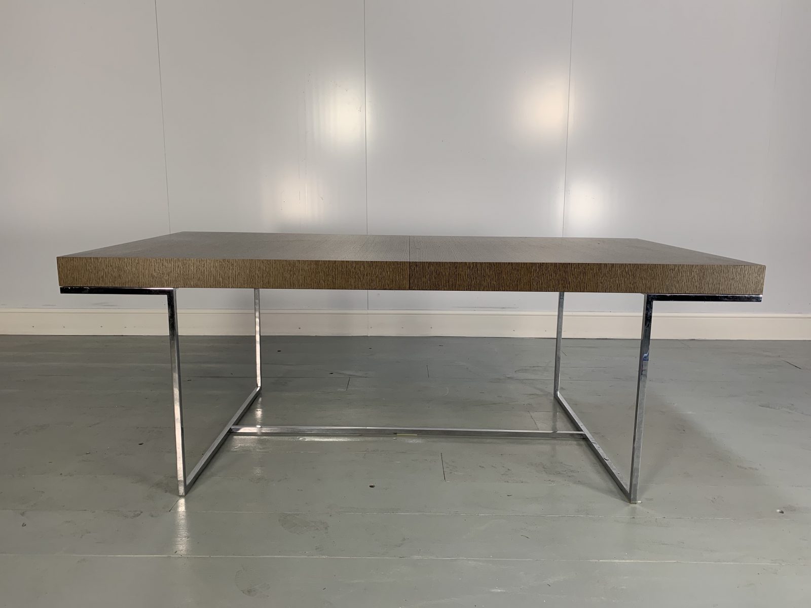 RRP £6000 - Sublime B&B Italia "Athos" Extendible Dining Table In Grey ...