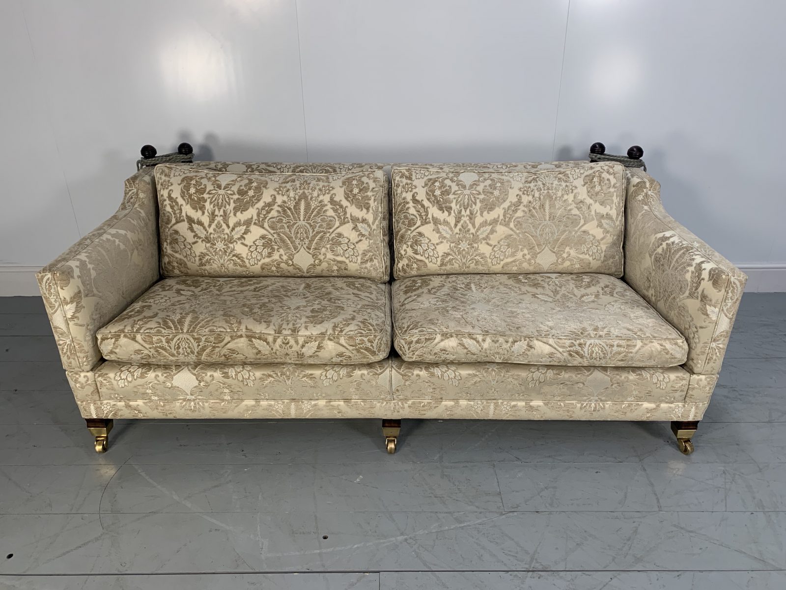 3 seater deals sofa below 5000