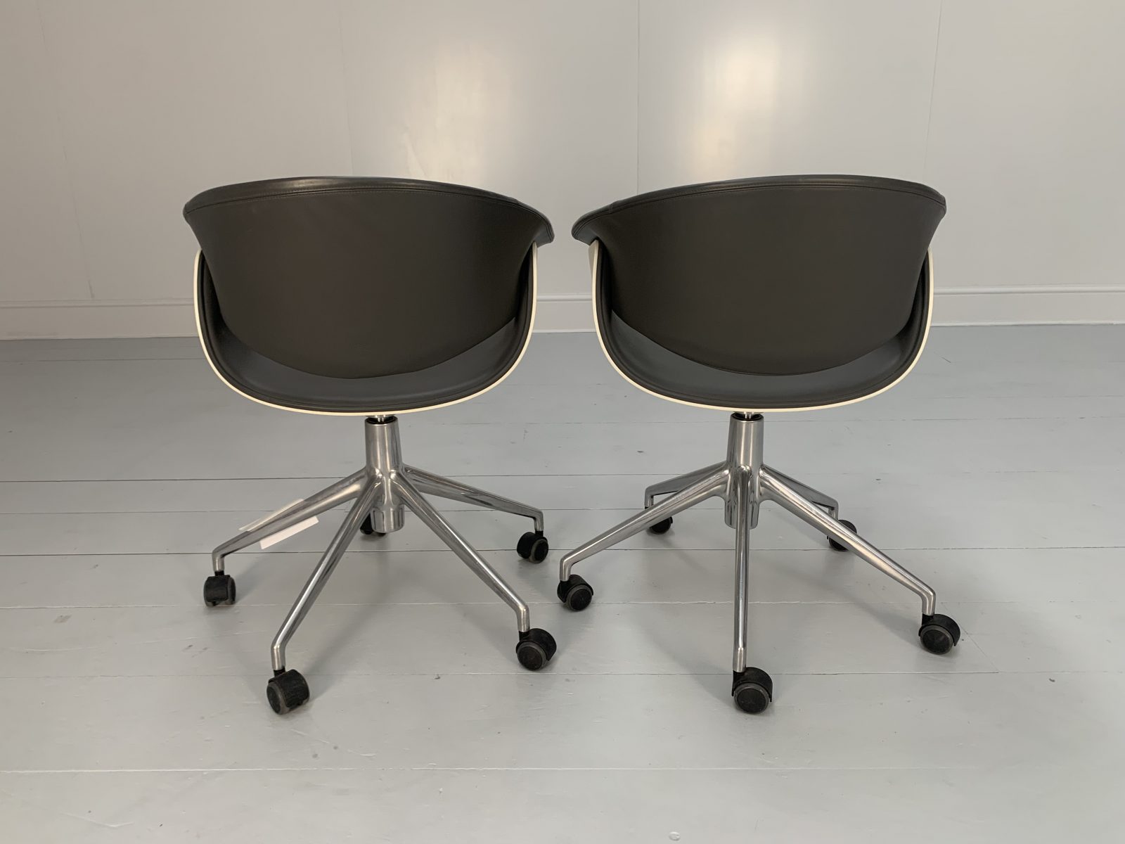 Pair Of B&B Italia "Sina" Swivel Office Armchairs Chairs - In Dark Grey ...