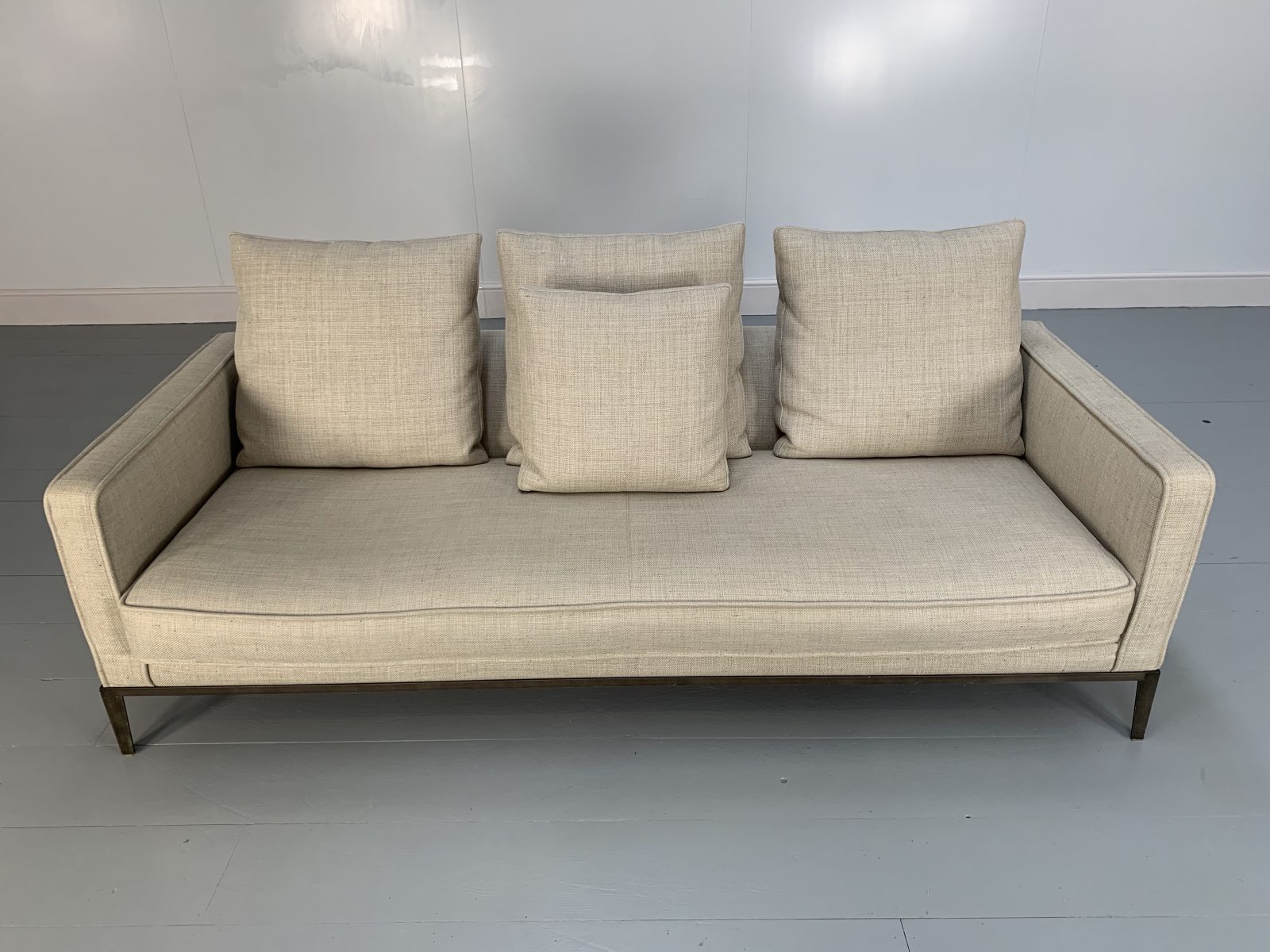 RRP £6000 - Superb B&B Italia "Simpliciter" 3-Seat Sofa In Neutral ...