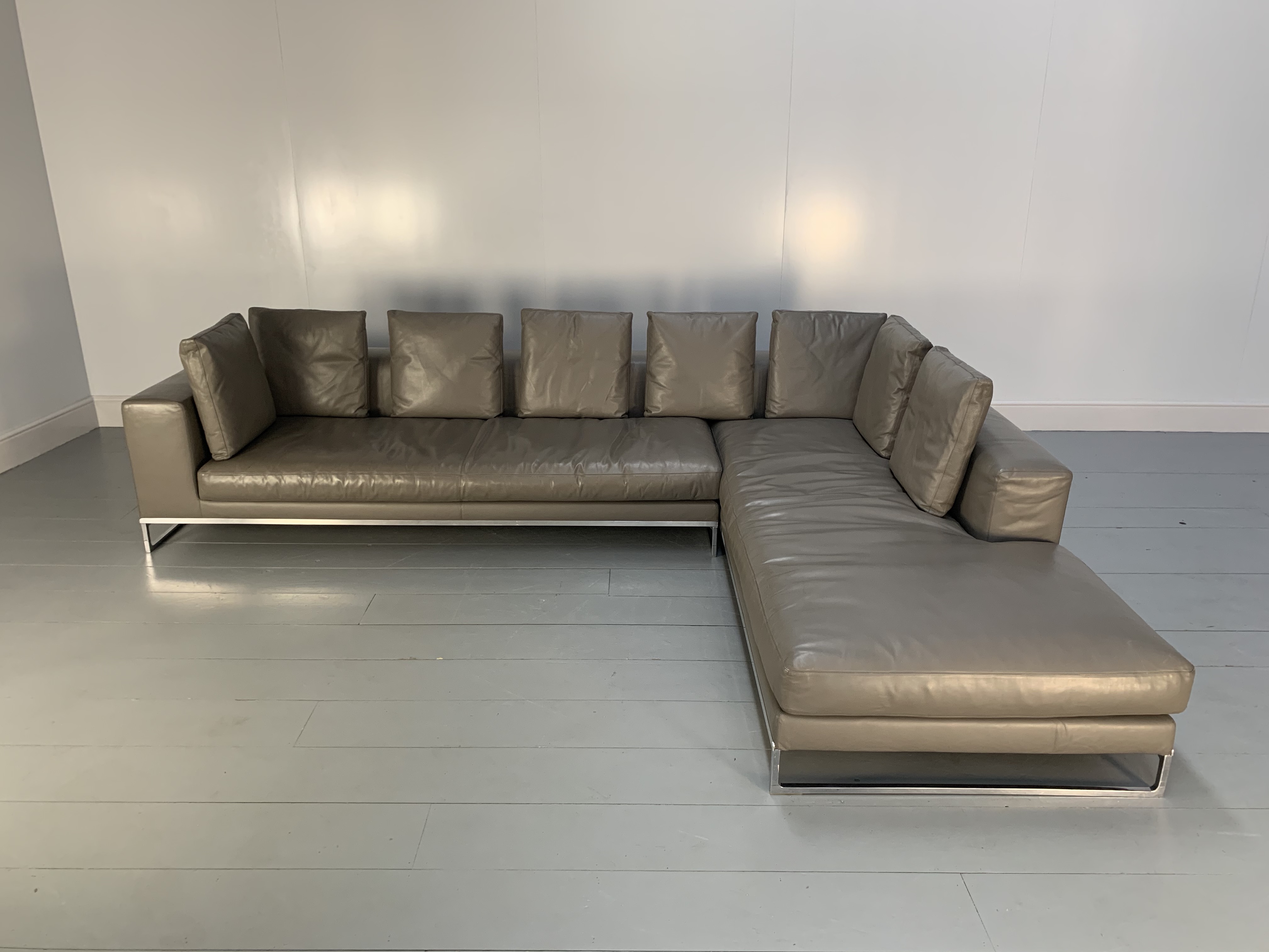 RRP £12,000 - Superb B&B Italia "Dadone" L-Shape Sofa - In Mid-Grey ...