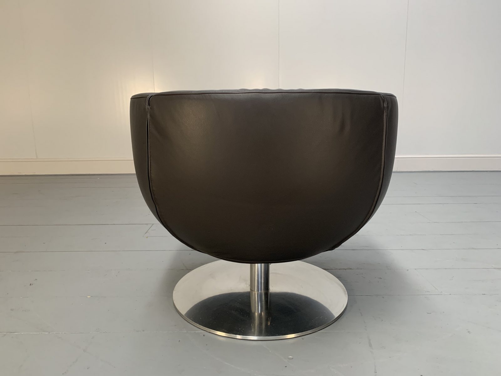 RRP £4000 - B&B Italia "Tulip" Armchair - In Dark Brown "Gamma" Leather ...