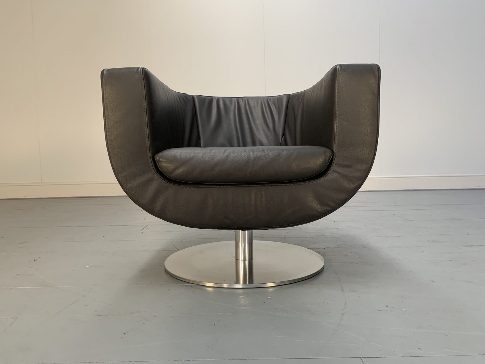 RRP £4000 - B&B Italia "Tulip" Armchair - In Dark Brown "Gamma" Leather ...