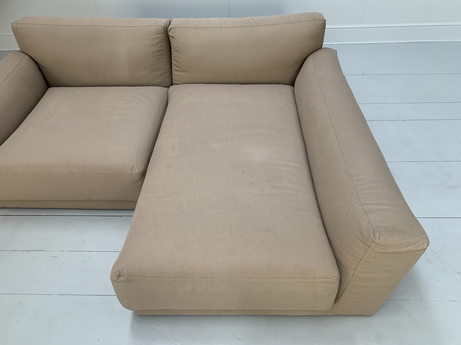 B&B Italia "Luis" 3-Seat Compact L-Shape Sofa - In "Ellade" Linen ...