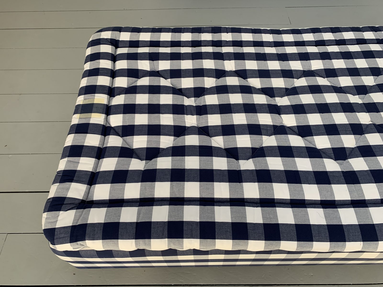 Hastens “Superia” Single-Plus Medium Bed - In Blue Check - RRP £7000 ...